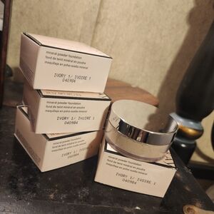 Mary Kay mineral powder foundation